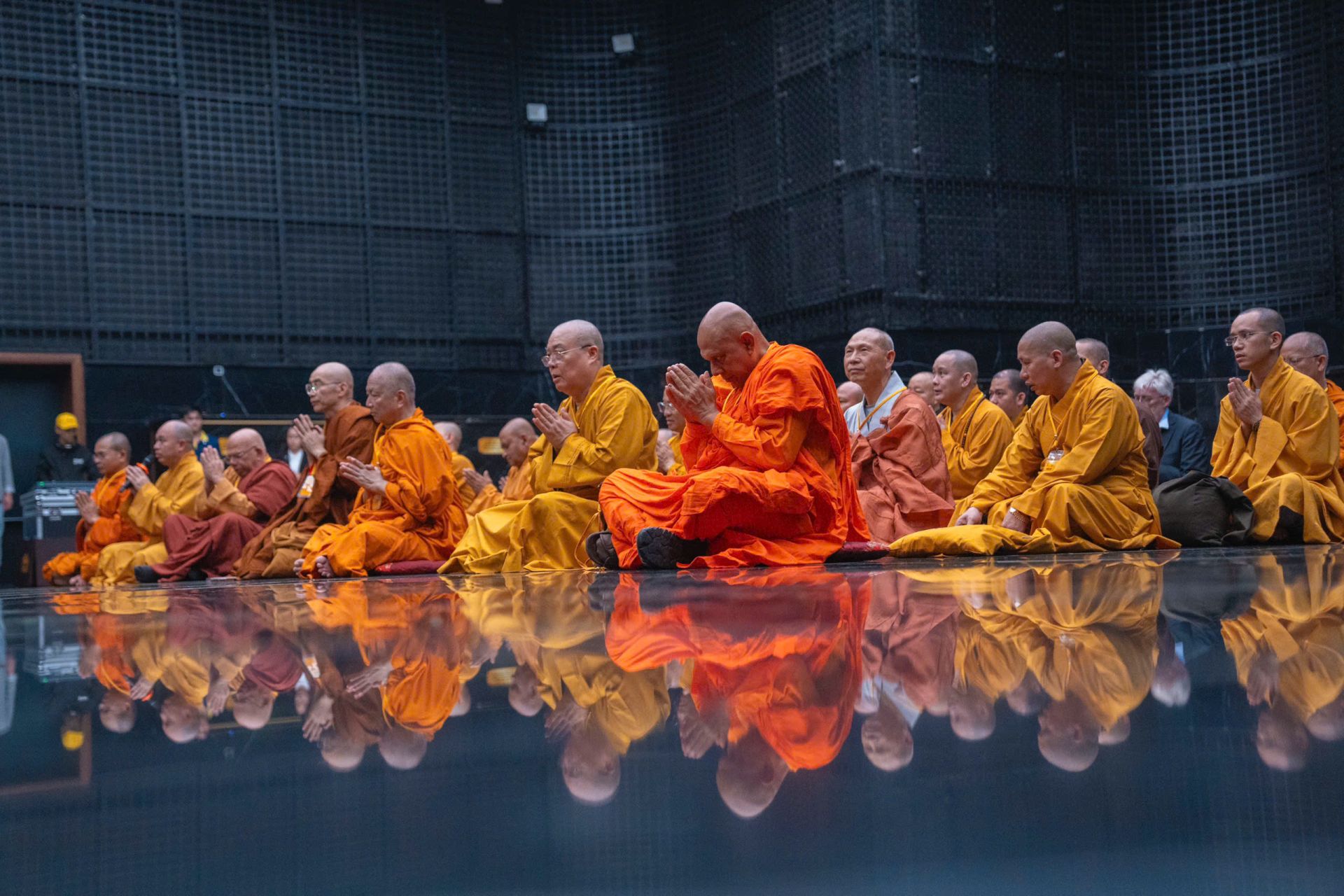 50.000 Ngọn Nến Hòa Bình Thắp Sáng Tây Ninh Dịp Vesak 2025 - 3